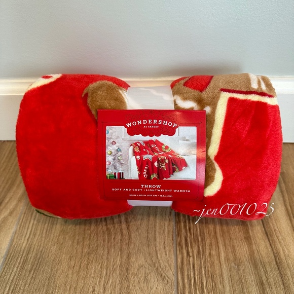 Wondershop Christmas Cookie Printed Plush Throw Blanket - Picture 5 of 9